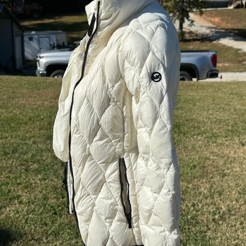 Michael Kors Puffer Jacket - XS - Picture 2 of 7